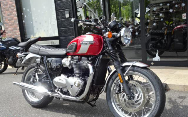 ボンネビルT120　エルヴィス・プレスリー