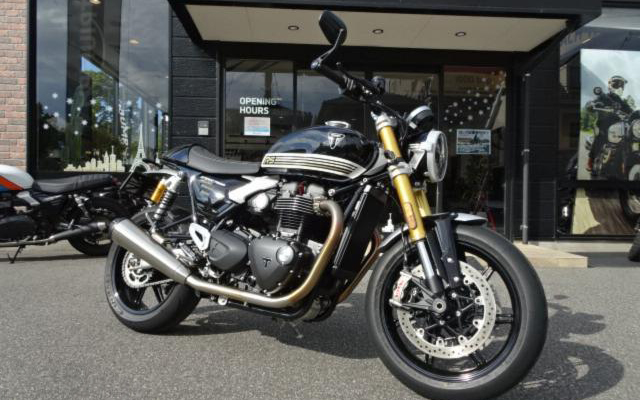 スピードツイン1200RS 2025年モデル ETC　カフェレーサーシート